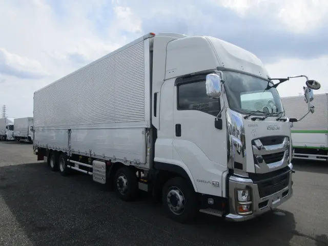 いすゞ ギガ 2PG-CYJ77D(8x4)の写真2