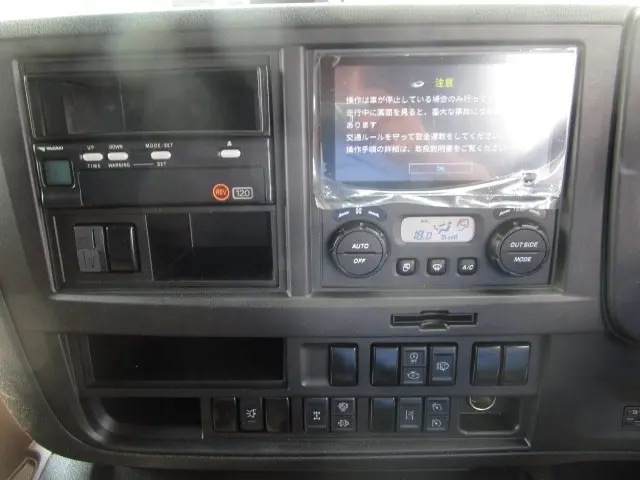 いすゞ ギガ 2PG-CYJ77D(8x4)の写真24