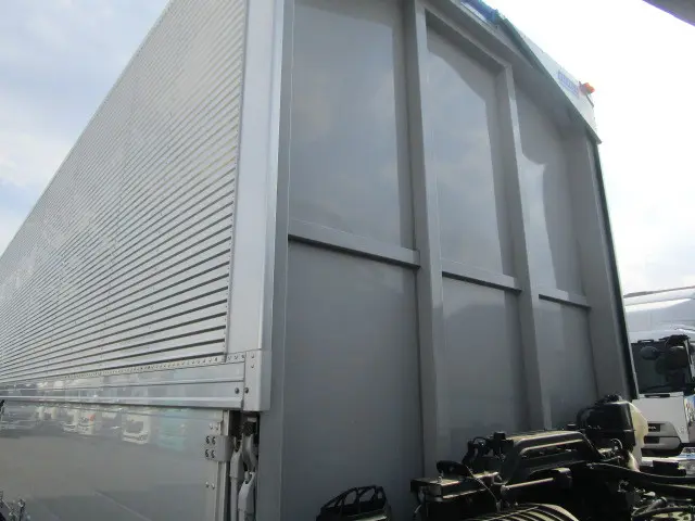 いすゞ ギガ 2PG-CYJ77D(8x4)の写真37