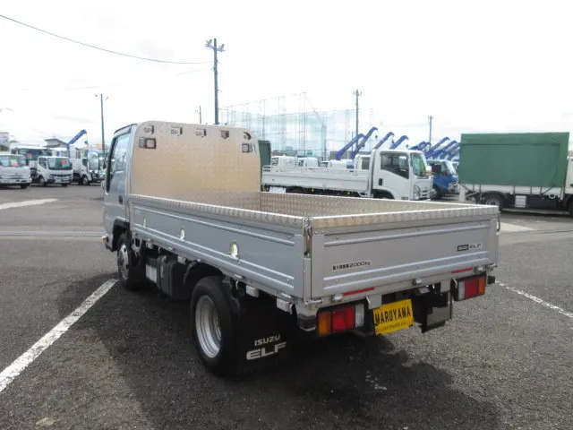 いすゞ エルフ 2RG-NJS88A(4WD)の写真3