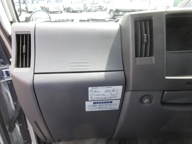 いすゞ エルフ 2RG-NJS88A(4WD)の写真19