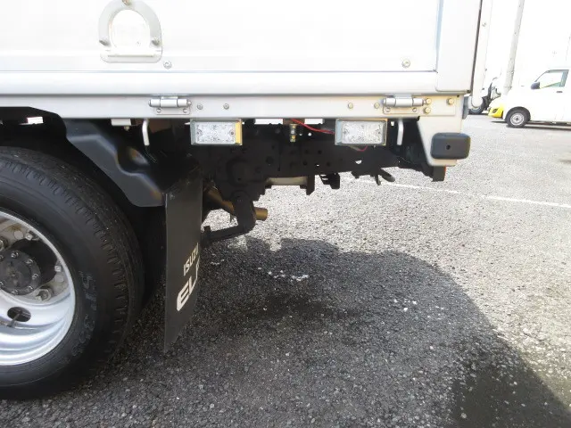 いすゞ エルフ 2RG-NJS88A(4WD)の写真32
