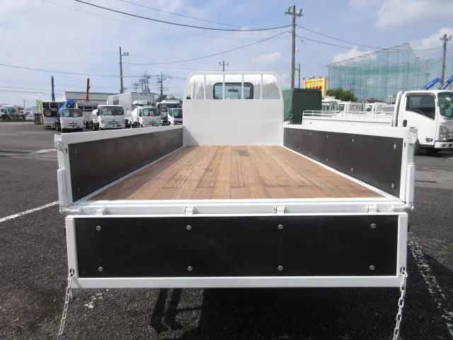 いすゞ エルフ TRG-NMR85AR(2WD)の写真8