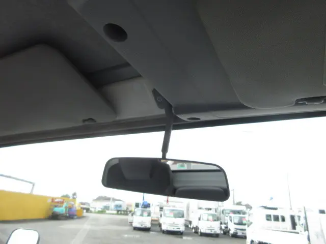 いすゞ エルフ TRG-NMR85AR(2WD)の写真21