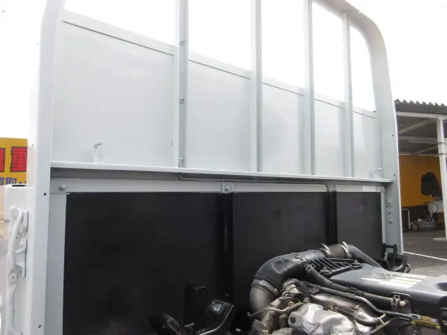 いすゞ エルフ TRG-NMR85AR(2WD)の写真37