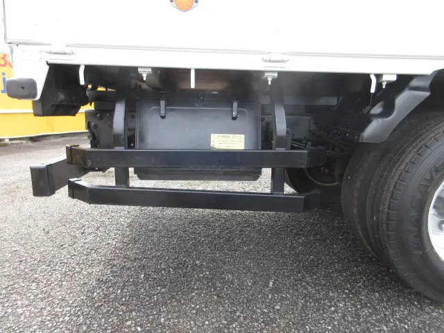 いすゞ エルフ TRG-NMR85AR(2WD)の写真42