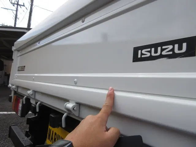 いすゞ エルフ TRG-NMR85AR(2WD)の写真48