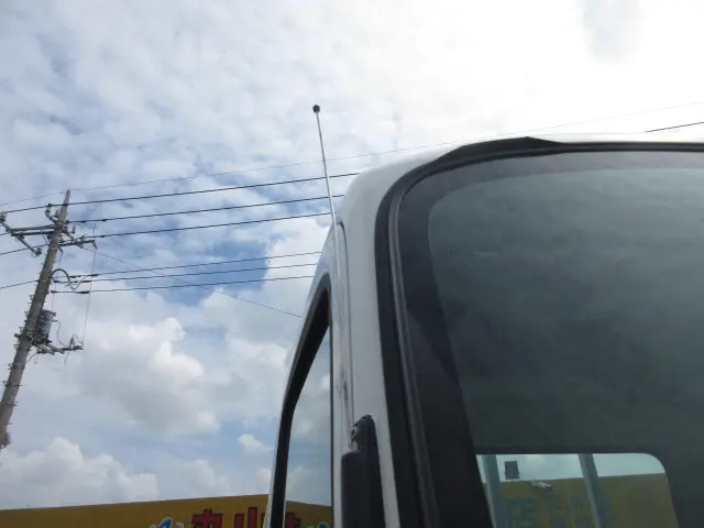 いすゞ エルフ TRG-NMR85AR(2WD)の写真49