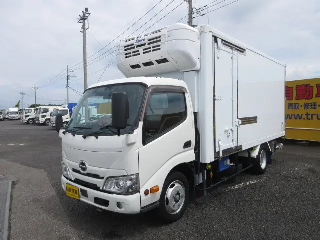 日野 デュトロ 2RG-XZU655M(2WD)の写真1
