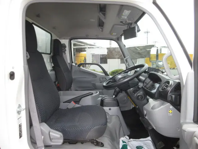 日野 デュトロ 2RG-XZU655M(2WD)の写真25