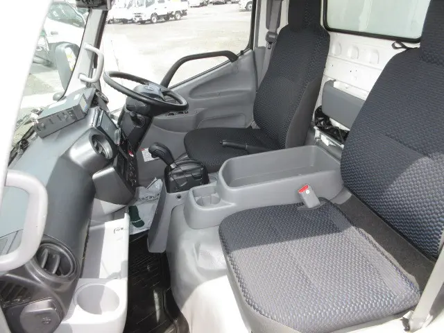 日野 デュトロ 2RG-XZU655M(2WD)の写真35