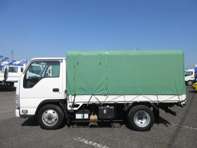 いすゞ エルフ 2RG-NHS88A(4WD)の写真5