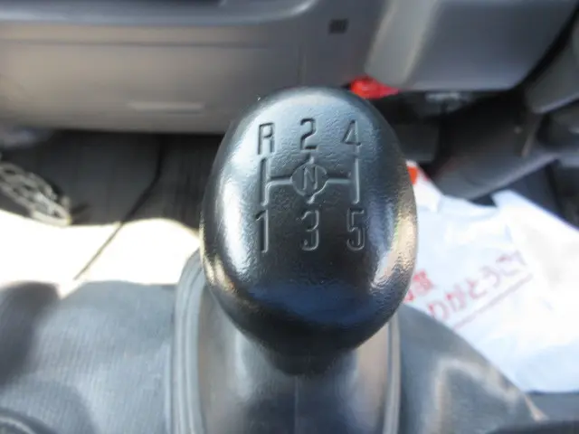 いすゞ エルフ 2RG-NHS88A(4WD)の写真21