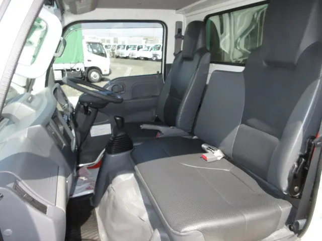 いすゞ エルフ 2RG-NHS88A(4WD)の写真25