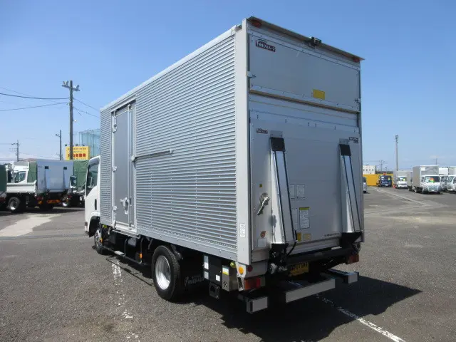 いすゞ エルフ 2RG-NMR88AN(2WD)の写真3