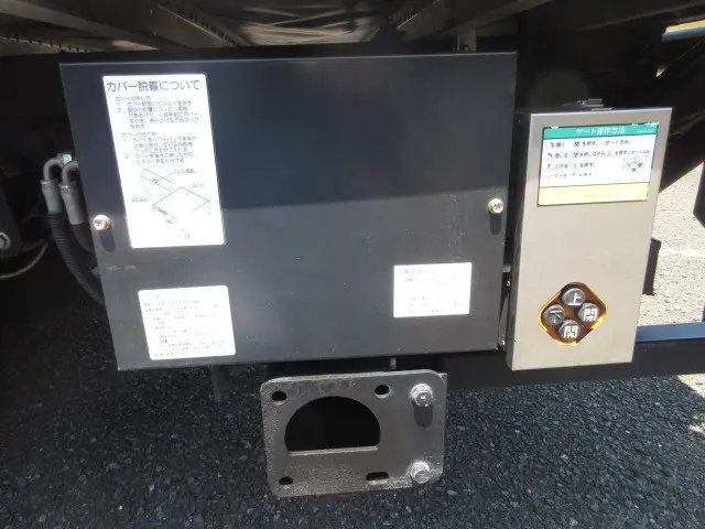 いすゞ エルフ 2RG-NMR88AN(2WD)の写真43