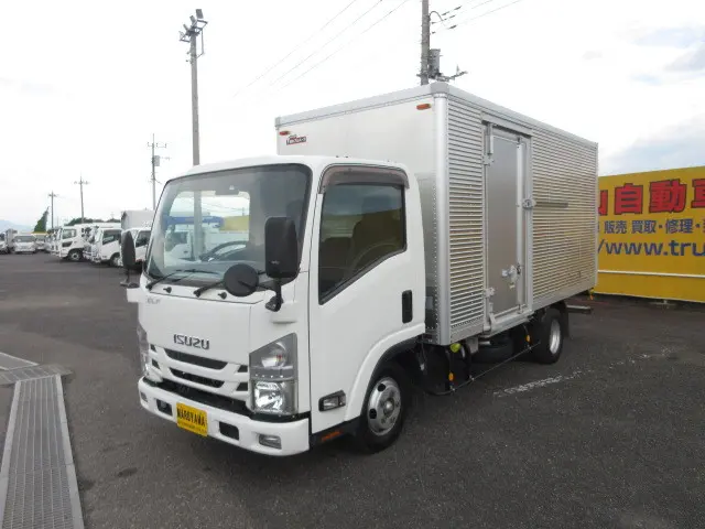 いすゞ エルフ TRG-NLR85AN(2WD)の写真1