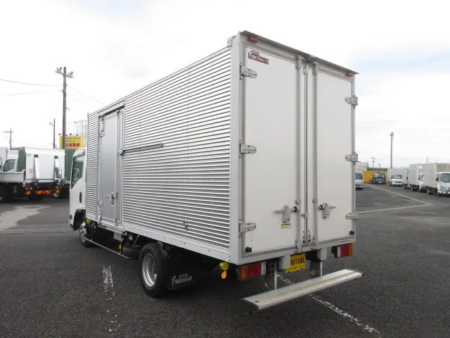 いすゞ エルフ TRG-NLR85AN(2WD)の写真3