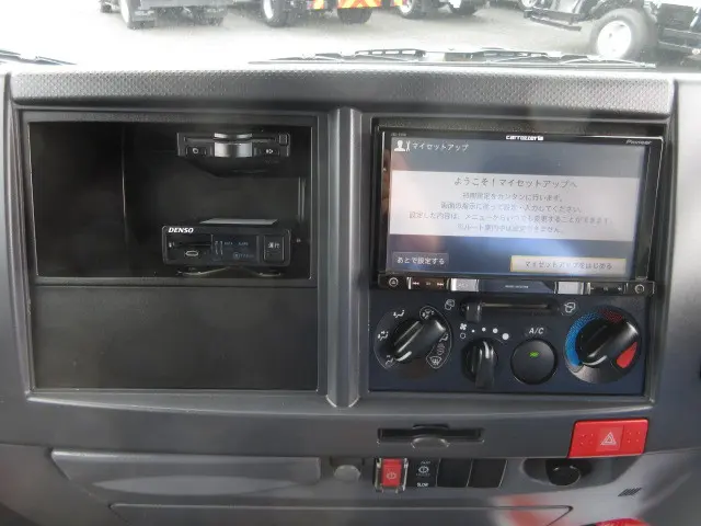 いすゞ エルフ TRG-NLR85AN(2WD)の写真19