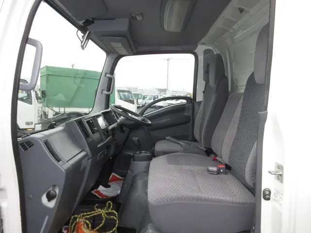 いすゞ エルフ TRG-NLR85AN(2WD)の写真28