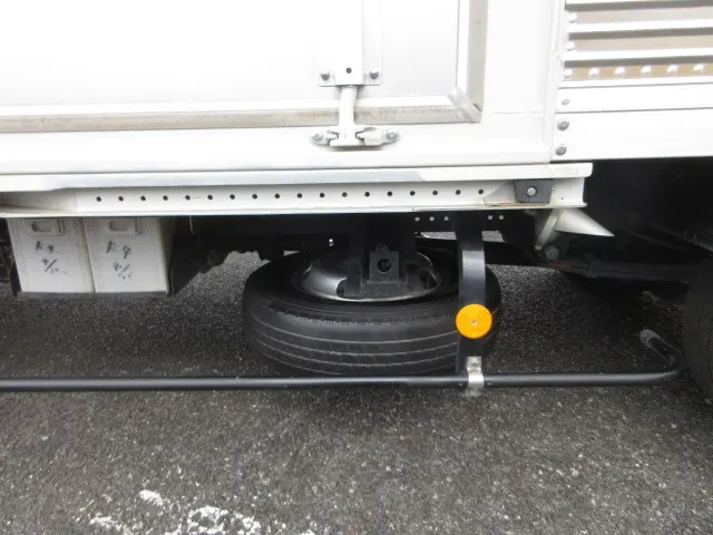 いすゞ エルフ TRG-NLR85AN(2WD)の写真38