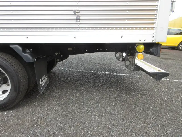 いすゞ エルフ TRG-NLR85AN(2WD)の写真39