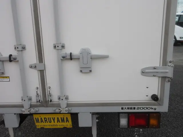 いすゞ エルフ TRG-NLR85AN(2WD)の写真43
