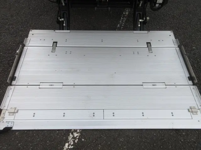 日野 デュトロ 2KG-XZU712M(2WD)の写真9