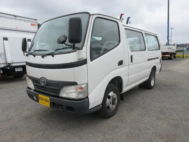 トヨタ ダイナ BDG-XZU508V(2WD)の写真1