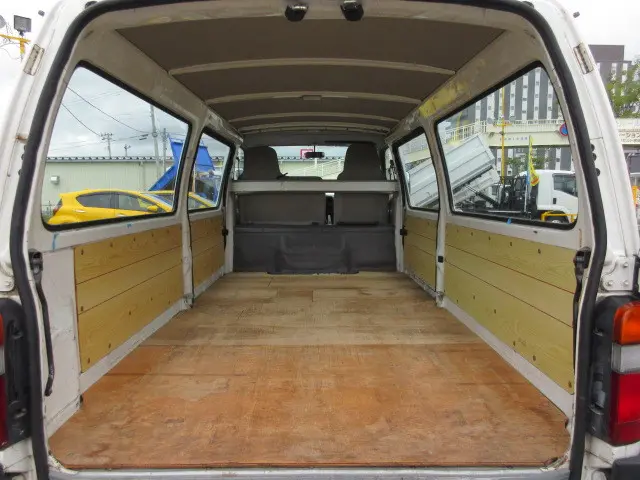 トヨタ ダイナ BDG-XZU508V(2WD)の写真9