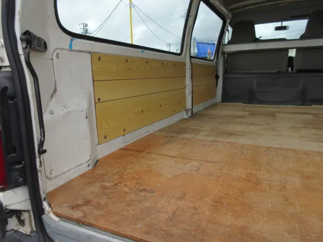 トヨタ ダイナ BDG-XZU508V(2WD)の写真10