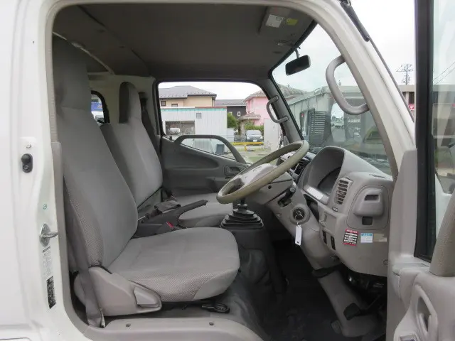 トヨタ ダイナ BDG-XZU508V(2WD)の写真15