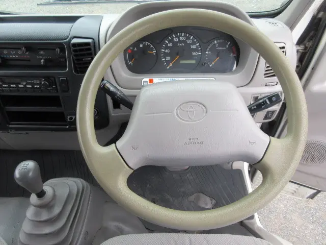 トヨタ ダイナ BDG-XZU508V(2WD)の写真17
