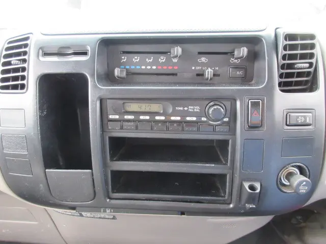 トヨタ ダイナ BDG-XZU508V(2WD)の写真22