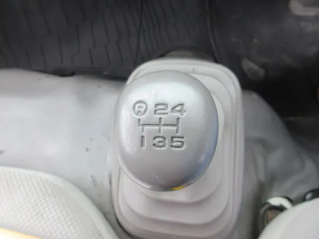 トヨタ ダイナ BDG-XZU508V(2WD)の写真23