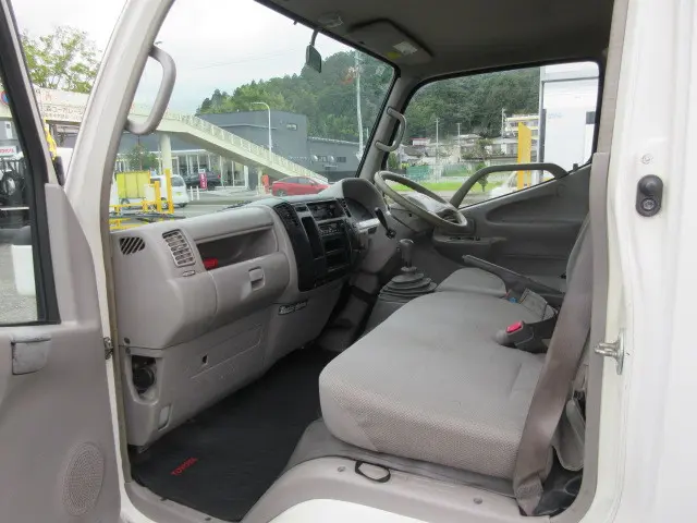 トヨタ ダイナ BDG-XZU508V(2WD)の写真27
