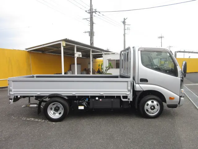 トヨタ ダイナ 2WG-GDY282(4WD)の写真6
