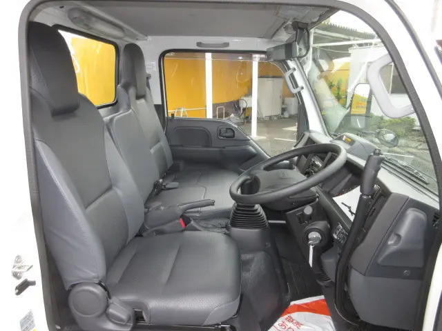 いすゞ エルフ 2PG-NKS88AD(4WD)の写真21
