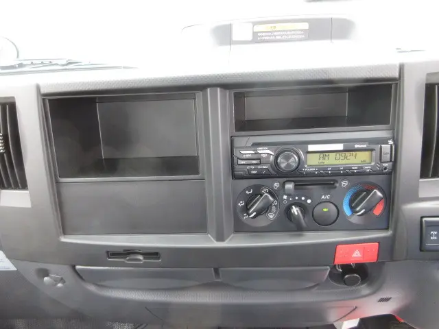 いすゞ エルフ 2PG-NKS88AD(4WD)の写真25