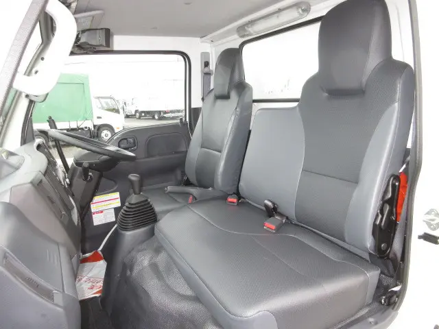 いすゞ エルフ 2PG-NKS88AD(4WD)の写真28