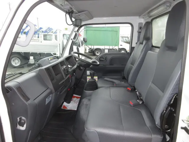 いすゞ エルフ 2PG-NKS88AD(4WD)の写真30