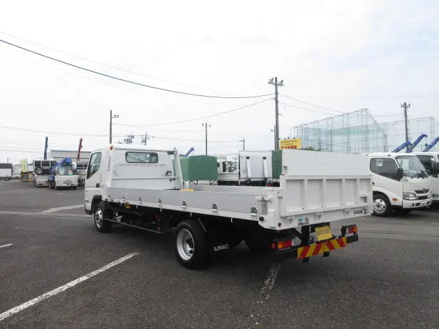 三菱 キャンター 2RG-FEB80(2WD)の写真3