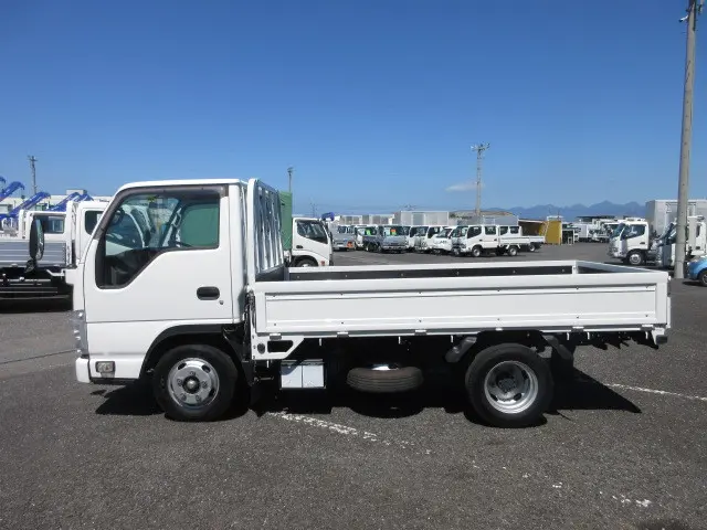 いすゞ エルフ TRG-NJR85A(2WD)の写真5