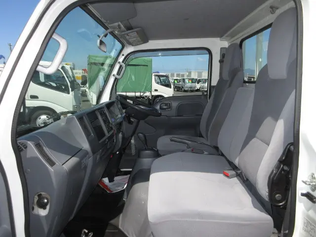 いすゞ エルフ TRG-NJR85A(2WD)の写真24