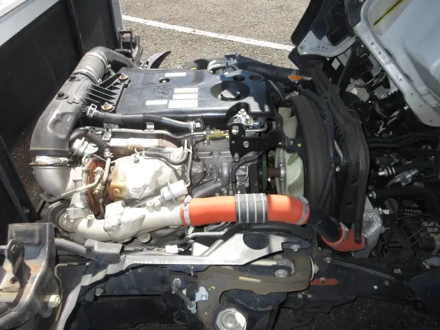 いすゞ エルフ TRG-NJR85A(2WD)の写真27