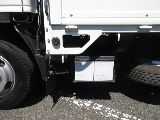 いすゞ エルフ TRG-NJR85A(2WD)の写真38