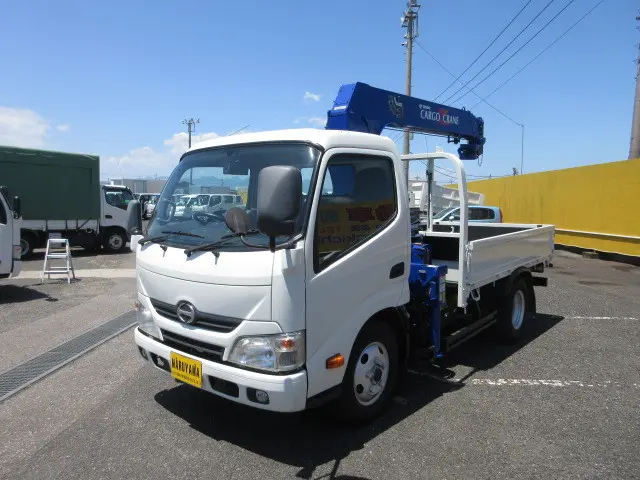 日野 デュトロ TKG-XZU685M(4WD)の写真1