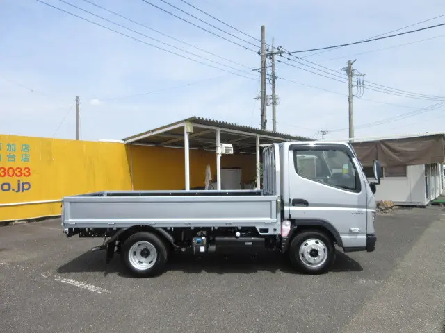 三菱 キャンター 2TG-FBA00(2WD)の写真6