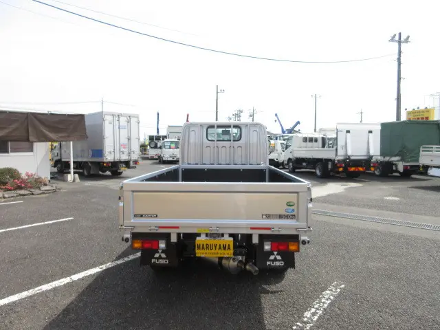 三菱 キャンター 2TG-FBA00(2WD)の写真7