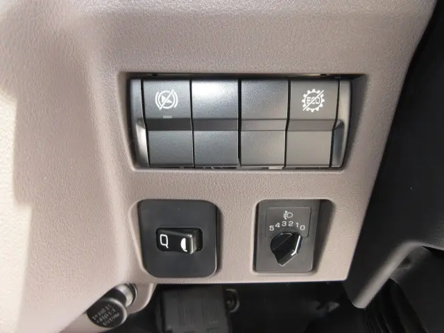 三菱 キャンター 2TG-FBA00(2WD)の写真20